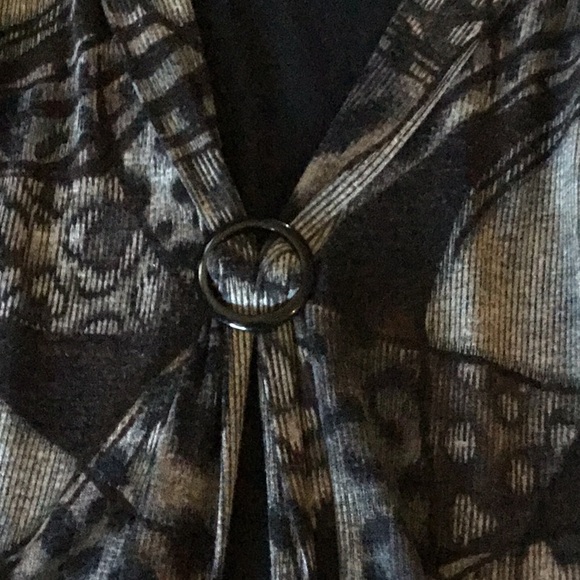 Keren Hart. Blk lg sl w/ attatched blk Tee  size M - Picture 2 of 6